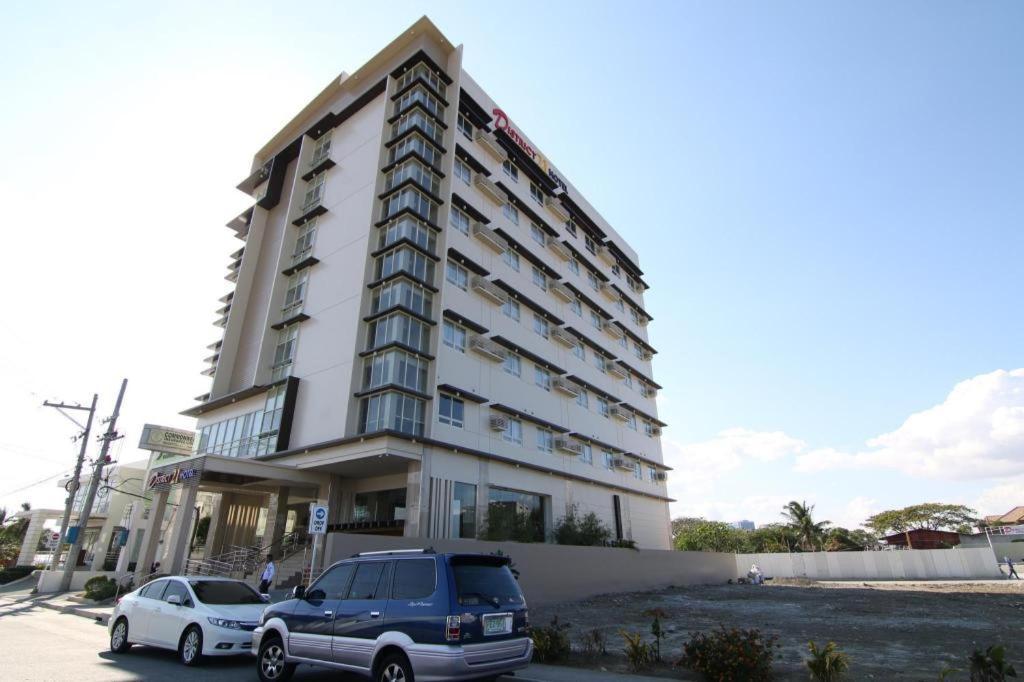 District 21 Hotel Iloílo Exterior foto